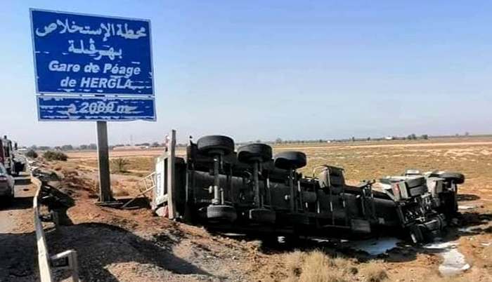 الطّريق السيّارة تونس ـ صفاقس: وفاة شخصين وإصابة 8 آخرين في حادث مرور (صور)