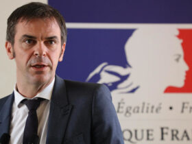 وزير الصحة الفرنسي أوليفييه فيران