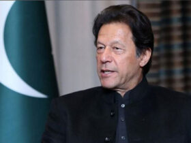 رئيس الوزراء السابق عمر خان ينجو من محاولة اغتيال