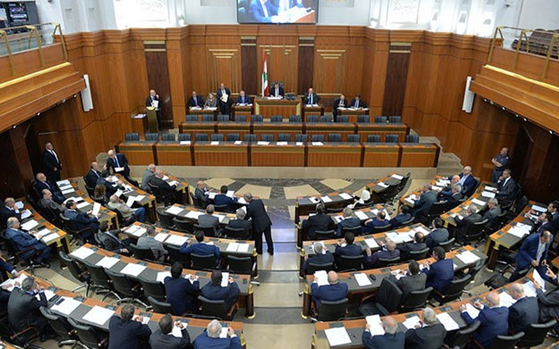 البرلمان اللبناني يفشل للمرة التاسعة في انتخاب رئيس للجمهورية