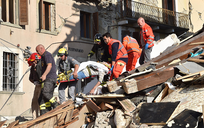 زلزال قوي يضرب وسط ايطاليا..